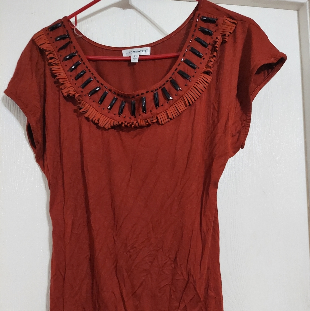 Roommates top